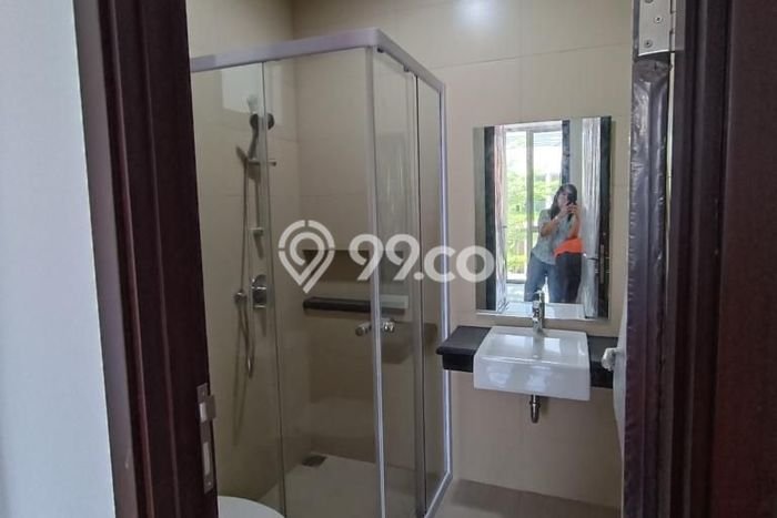 Rumah Mewah LB 105m2 Siap Huni Desain Elegan di Pantai Indah Kapuk 2, Jakarta Utara Rumah Mewah LB 105m2 Siap Huni Desain Elegan di Pantai Indah Kapuk 2, Jakarta Utara