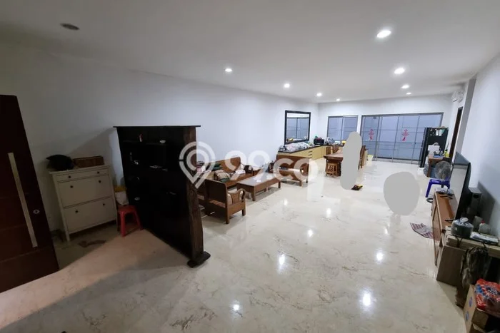 Disewakan! Rumah 3 Kamar Tidur &
3 Kamar Mandi di Pantai Indah Kapuk, Jakarta Utara Disewakan! Rumah 3 Kamar Tidur &
3 Kamar Mandi di Pantai Indah Kapuk, Jakarta Utara