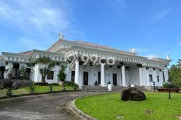 Rumah Elit LB 2500m2 Siap Pakai Desain Elegan di Bukit Sentul, Bogor Rumah Elit LB 2500m2 Siap Pakai Desain Elegan di Bukit Sentul, Bogor