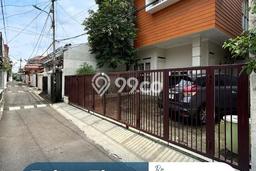 Dijual Rumah Premium dengan Fasilitas Sekitar Lengkap di Tebet, Jakarta Selatan Dijual Rumah Premium dengan Fasilitas Sekitar Lengkap di Tebet, Jakarta Selatan