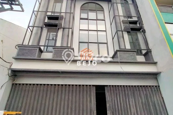 Ruko untuk disewa di Gondokusuman punya LT 450m2 & LB 805m2 harga sewa kompetitif Ruko untuk disewa di Gondokusuman punya LT 450m2 & LB 805m2 harga sewa kompetitif