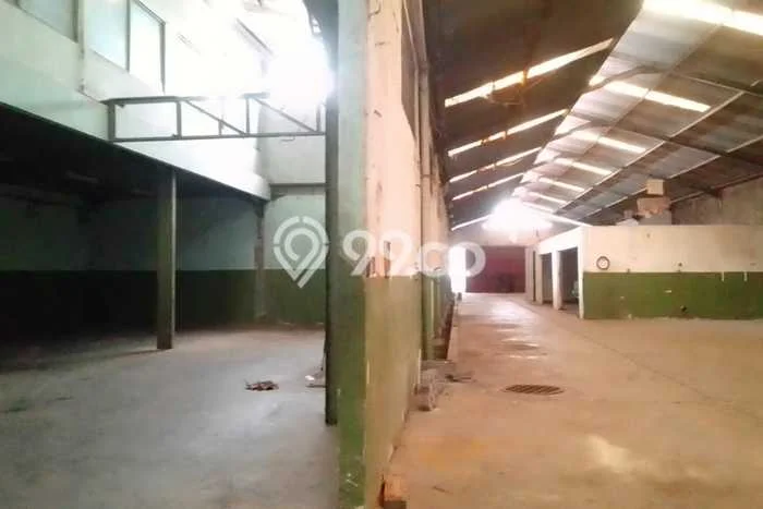 Unit Gudang Paling Strategis di Umbulharjo Yogyakarta dengan LB 1000m2 Unit Gudang Paling Strategis di Umbulharjo Yogyakarta dengan LB 1000m2