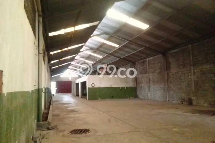 Unit Gudang Paling Strategis di Umbulharjo Yogyakarta dengan LB 1000m2 Unit Gudang Paling Strategis di Umbulharjo Yogyakarta dengan LB 1000m2