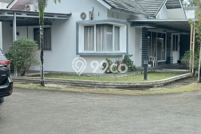 Rumah Strategis Modern Lb 110m2 di Padang Timur, Padang Rumah Strategis Modern Lb 110m2 di Padang Timur, Padang