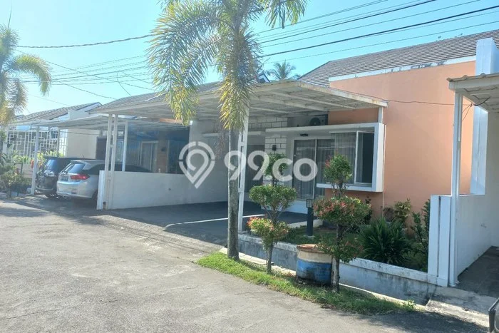 FEATURED! Rumah Nyaman area , Luas 185m2m² Bangunan 160m2m² FEATURED! Rumah Nyaman area , Luas 185m2m² Bangunan 160m2m²