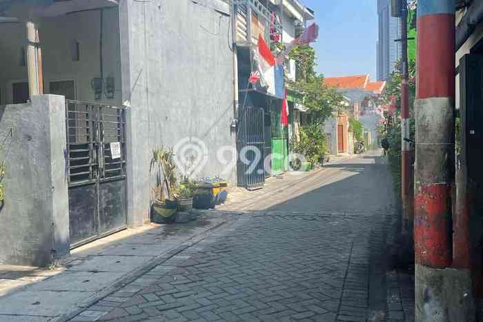 Dijual Cepat Rumah Favorit Siap Huni LB 157m2 di Dukuh Pakis, Surabaya Dijual Cepat Rumah Favorit Siap Huni LB 157m2 di Dukuh Pakis, Surabaya