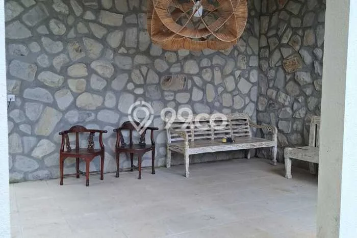 Dijual Vila di , Dimensi 305m2m², Lingkungan tenang untuk keluarga Dijual Vila di , Dimensi 305m2m², Lingkungan tenang untuk keluarga