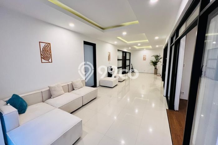 Rumah Elit LB 380m2 Siap Pakai Desain Elegan di Ungasan, Badung Rumah Elit LB 380m2 Siap Pakai Desain Elegan di Ungasan, Badung