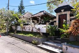 Ready to Use! Premium House LT 300m2 Desain Elegan di Ungasan Ready to Use! Premium House LT 300m2 Desain Elegan di Ungasan