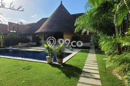 Dijual Rumah Mewah Megah Dengan View Eksklusif di Seminyak, Badung Dijual Rumah Mewah Megah Dengan View Eksklusif di Seminyak, Badung