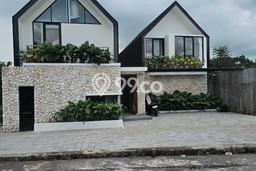 HARGA MENARIK! Vila di , Luas 220m2m², Kawasan Asri dan aman HARGA MENARIK! Vila di , Luas 220m2m², Kawasan Asri dan aman