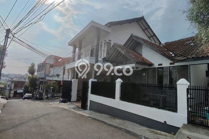 Rumah Modern Cantik 3 Kamar Siap Huni di Mandalajati Rumah Modern Cantik 3 Kamar Siap Huni di Mandalajati