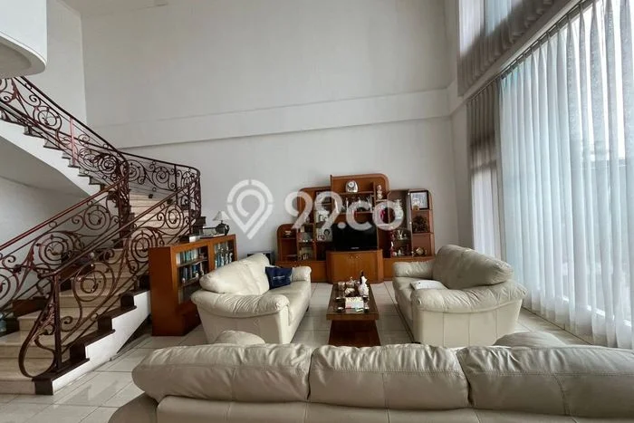 Sewa Rumah Harga Terjangkau di Setiabudi Bandung dengan 5 Kamar Tidur Sewa Rumah Harga Terjangkau di Setiabudi Bandung dengan 5 Kamar Tidur