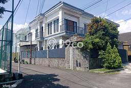 Hot Offer Hunian Premium Ideal dan Luas di Regol, Bandung Hot Offer Hunian Premium Ideal dan Luas di Regol, Bandung