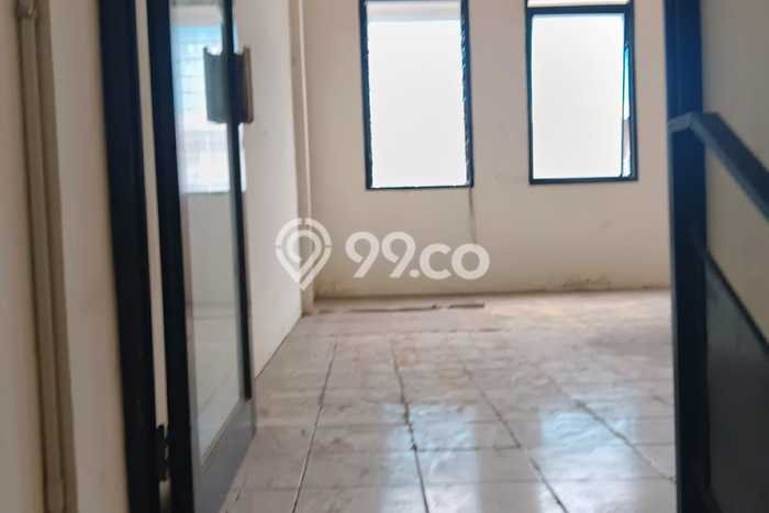 Ruko Dijual di Surabaya LT 70m2 & LB 165m2 Lokasi Terbaik! Ruko Dijual di Surabaya LT 70m2 & LB 165m2 Lokasi Terbaik!