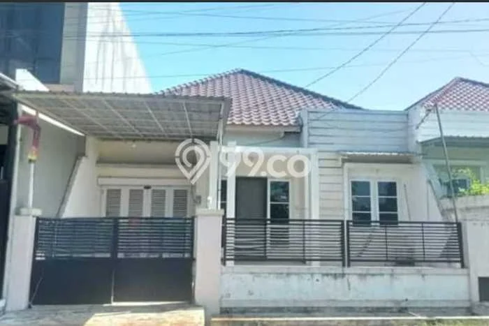 Disewakan! Rumah 3 Kamar Tidur &
1 Kamar Mandi di Wonorejo, Surabaya Disewakan! Rumah 3 Kamar Tidur &
1 Kamar Mandi di Wonorejo, Surabaya