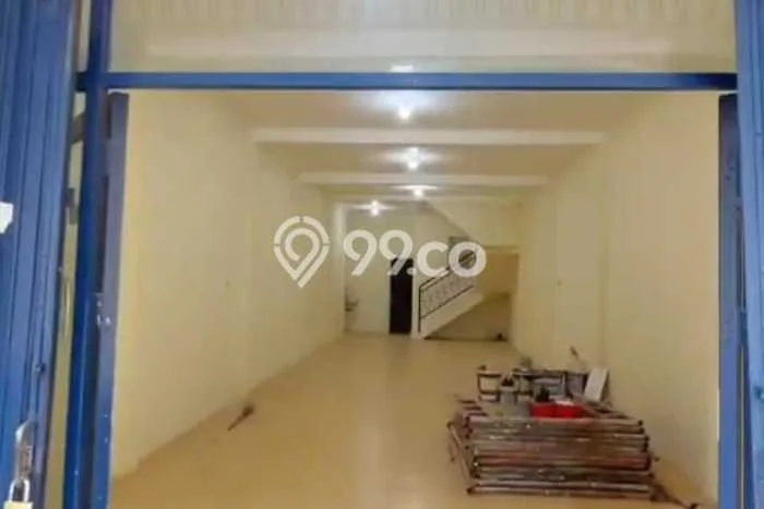 Ruko Disewa di Surabaya dengan LB 150m2 Area Komersial Ramai Ruko Disewa di Surabaya dengan LB 150m2 Area Komersial Ramai