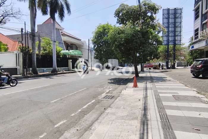 Ruko Dijual di Prime Area Surabaya Luas 300m2 Ruko Dijual di Prime Area Surabaya Luas 300m2