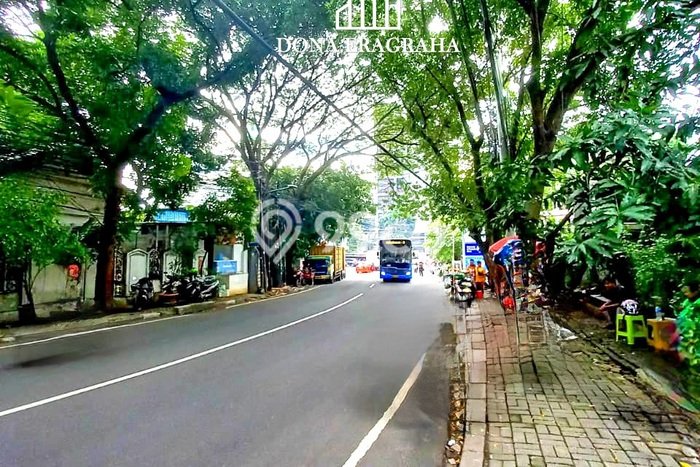 For Sale! Luxury House LT 626m2 Desain Elegan di Duren Tiga For Sale! Luxury House LT 626m2 Desain Elegan di Duren Tiga