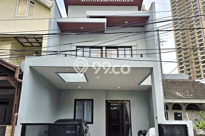 Hunian Elit LB 200m2 Siap Pakai Desain Elegan di Pondok Indah, Jakarta Selatan Hunian Elit LB 200m2 Siap Pakai Desain Elegan di Pondok Indah, Jakarta Selatan