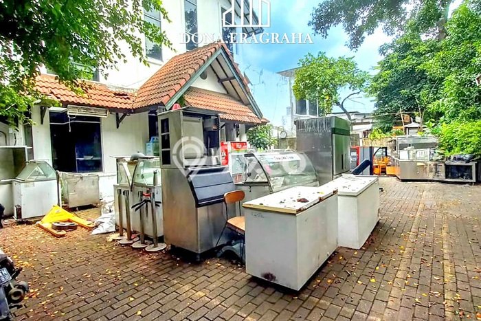 For Sale! Luxury House LT 626m2 Desain Elegan di Duren Tiga For Sale! Luxury House LT 626m2 Desain Elegan di Duren Tiga