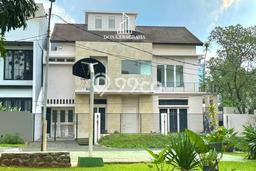 SEGERA MILIKI! Rumah di Pondok Indah, Jakarta Selatan, Luas 336m² Bangunan 450m² SEGERA MILIKI! Rumah di Pondok Indah, Jakarta Selatan, Luas 336m² Bangunan 450m²