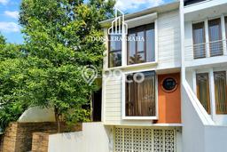 For Sale! Premium House LT 160m2 Desain Elegan di Lebak Bulus For Sale! Premium House LT 160m2 Desain Elegan di Lebak Bulus