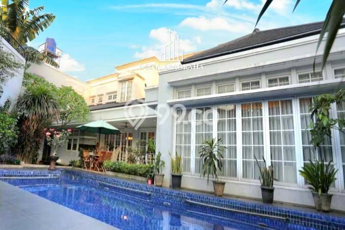 Rumah Mewah LB 550m2 Siap Pakai Desain Elegan di Kemang, Jakarta Selatan Rumah Mewah LB 550m2 Siap Pakai Desain Elegan di Kemang, Jakarta Selatan
