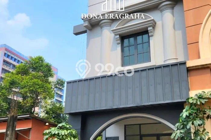 Ruko Bagus Dijual LB 250m2 Lokasi Strategis Jakarta Selatan Area Cocok untuk Berbisnis Ruko Bagus Dijual LB 250m2 Lokasi Strategis Jakarta Selatan Area Cocok untuk Berbisnis