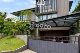 Ready to Use! Luxury House LT 475m2 Desain Elegan di Sentul City Ready to Use! Luxury House LT 475m2 Desain Elegan di Sentul City