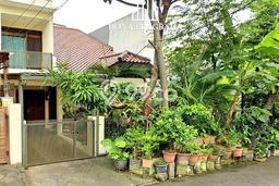 Rumah Elit Modern Tanpa Renovasi di Pondok Indah Jakarta Selatan Rumah Elit Modern Tanpa Renovasi di Pondok Indah Jakarta Selatan