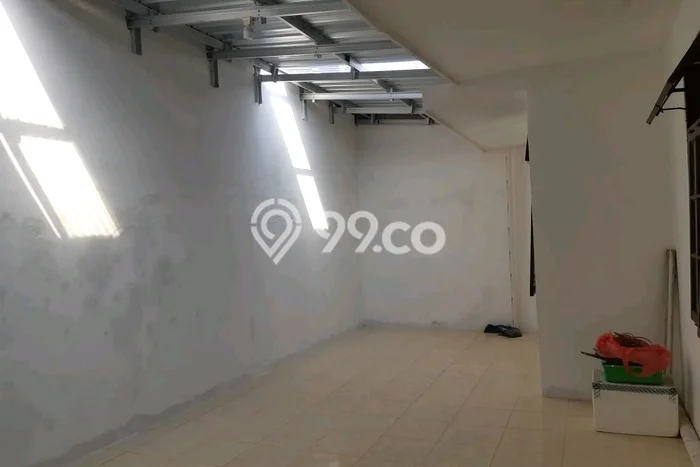 Rumah di Rungkut, Dekat Fasilitas, 2 KT Rumah di Rungkut, Dekat Fasilitas, 2 KT