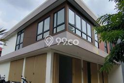 Ruko Dijual di Surabaya LT 160m2 & LB 96m2 Lokasi Terbaik! Ruko Dijual di Surabaya LT 160m2 & LB 96m2 Lokasi Terbaik!
