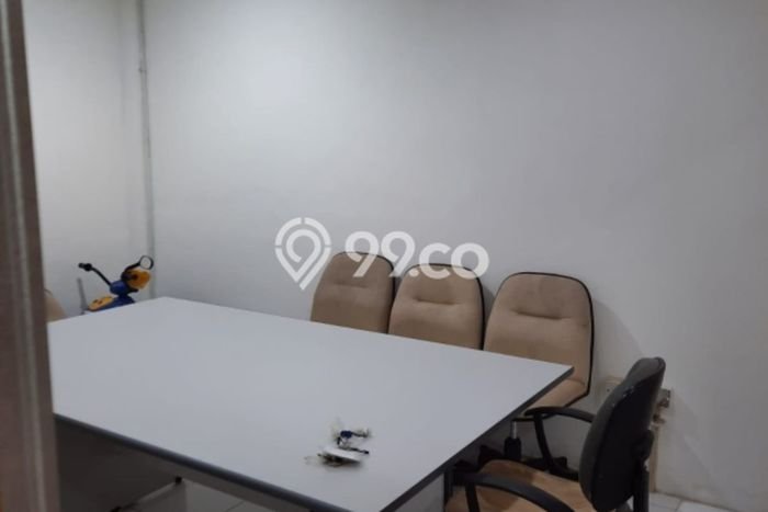 Untuk Dijual! Ruko di Kota Jakarta Barat LT 81m2 / LB 324m2 Kawasan Strategis Untuk Dijual! Ruko di Kota Jakarta Barat LT 81m2 / LB 324m2 Kawasan Strategis