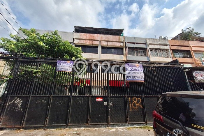 Unit Ruko Disewakan di Pangeran Jayakarta di Area Ramai & Strategis Unit Ruko Disewakan di Pangeran Jayakarta di Area Ramai & Strategis