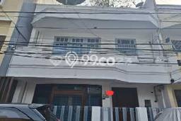 For Sale Rumah 4 Kamar Lokasi Ideal Bagus dan Strategis di Pademangan For Sale Rumah 4 Kamar Lokasi Ideal Bagus dan Strategis di Pademangan