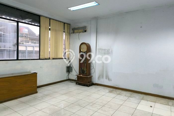 Ruko Dijual di Jakarta Pusat LT 95m2 & LB 349m2 Lokasi Terbaik! Ruko Dijual di Jakarta Pusat LT 95m2 & LB 349m2 Lokasi Terbaik!