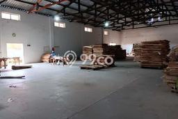 Unit Pabrik Dijual di Kaliwates Jember Luas Tanah 10570m2, Luas Bangunan 1695m2 Unit Pabrik Dijual di Kaliwates Jember Luas Tanah 10570m2, Luas Bangunan 1695m2