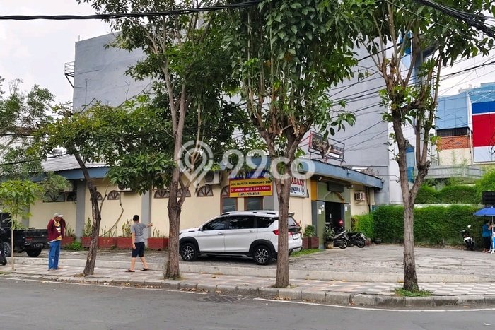 Unit Komersial Dijual di Surabaya LT 200m2 & LB 639m2 Unit Komersial Dijual di Surabaya LT 200m2 & LB 639m2