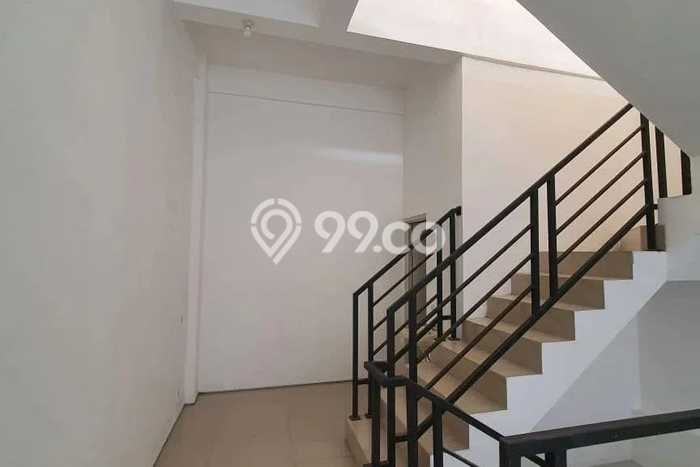 AREA KOMERSIAL! Ruko Kawasan Driyorejo, Luas 120m2m², Lokasi Strategis AREA KOMERSIAL! Ruko Kawasan Driyorejo, Luas 120m2m², Lokasi Strategis