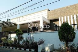 Hot Offer Hunian Mewah Ideal dan Luas di Dukuh Pakis, Surabaya Hot Offer Hunian Mewah Ideal dan Luas di Dukuh Pakis, Surabaya