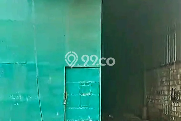 Gudang Dijual di Ngoro LT 1800m2, LB 800m2 untuk Investasi Gudang Dijual di Ngoro LT 1800m2, LB 800m2 untuk Investasi
