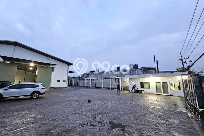 Unit Pabrik Dijual di Menganti Gresik 2500m2 Unit Pabrik Dijual di Menganti Gresik 2500m2