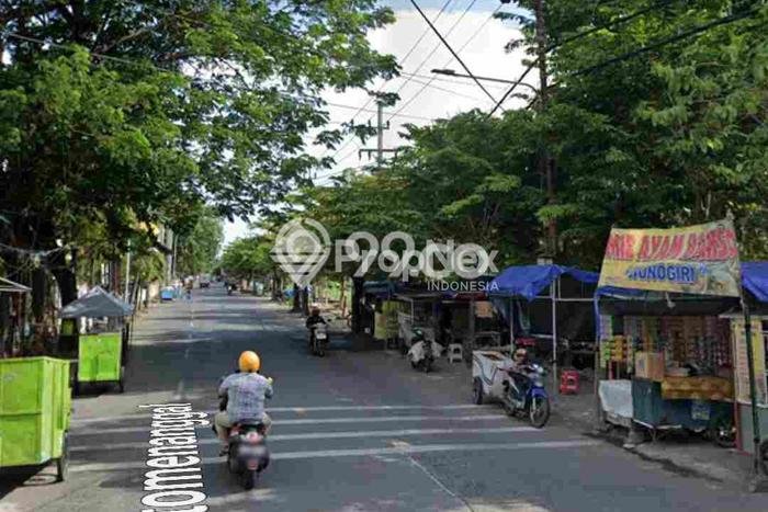 DIJUAL CEPAT! Rumah , Surabaya, Luas 350m2m² LB 300m2m² DIJUAL CEPAT! Rumah , Surabaya, Luas 350m2m² LB 300m2m²