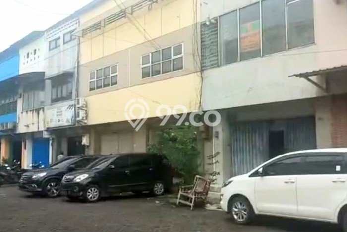 Ruko Dijual di Surabaya LT 50m2 & LB 72m2 Lokasi Terbaik! Ruko Dijual di Surabaya LT 50m2 & LB 72m2 Lokasi Terbaik!