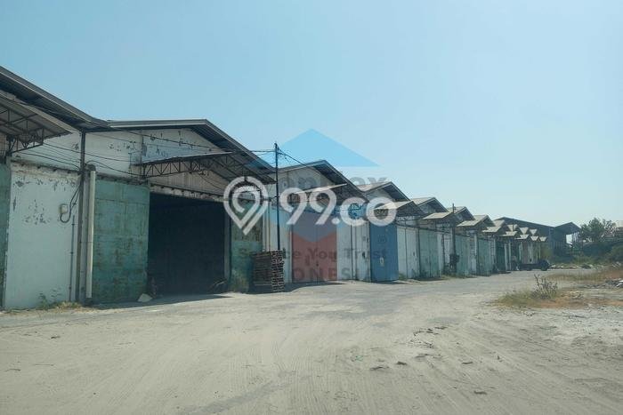Unit Gudang disewakan di Benowo Surabaya dengan LT 360m2 / LB 360m2 Unit Gudang disewakan di Benowo Surabaya dengan LT 360m2 / LB 360m2