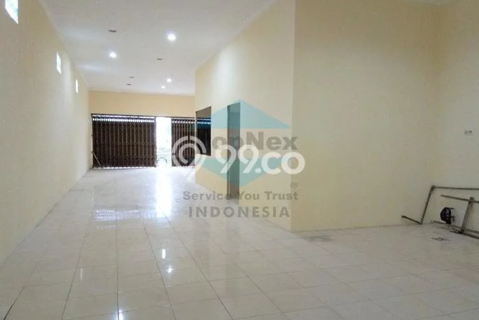 Unit Ruko Dijual di Surabaya LT 185m2 & LB 165m2 Unit Ruko Dijual di Surabaya LT 185m2 & LB 165m2