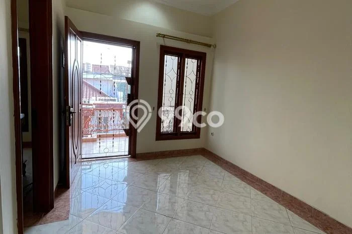 Rumah Mewah LB 145m2 Siap Huni Desain Elegan di Taman Surya, Jakarta Barat Rumah Mewah LB 145m2 Siap Huni Desain Elegan di Taman Surya, Jakarta Barat