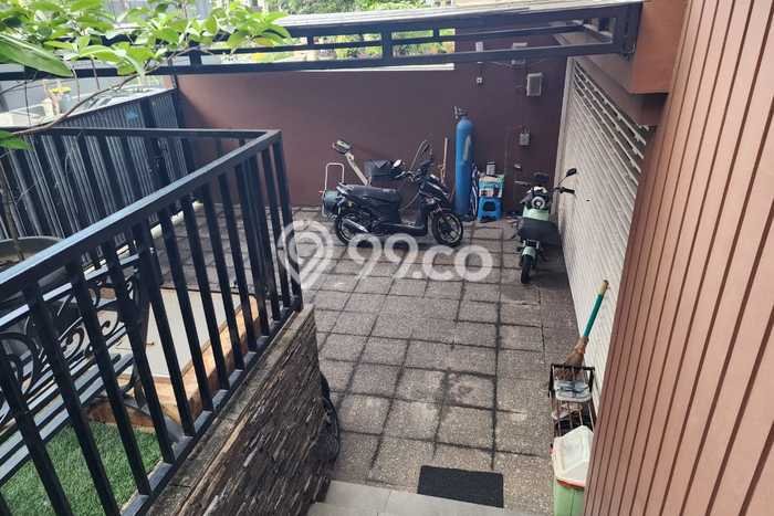 Jual Rumah Mewah Elegan Dengan View Eksklusif di Pegadungan, Jakarta Barat Jual Rumah Mewah Elegan Dengan View Eksklusif di Pegadungan, Jakarta Barat