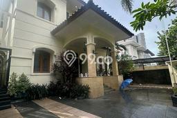 Rumah Modern Dikontrakkan di Kebayoran Baru Jakarta Selatan Lokasi Sangat Strategis Rumah Modern Dikontrakkan di Kebayoran Baru Jakarta Selatan Lokasi Sangat Strategis